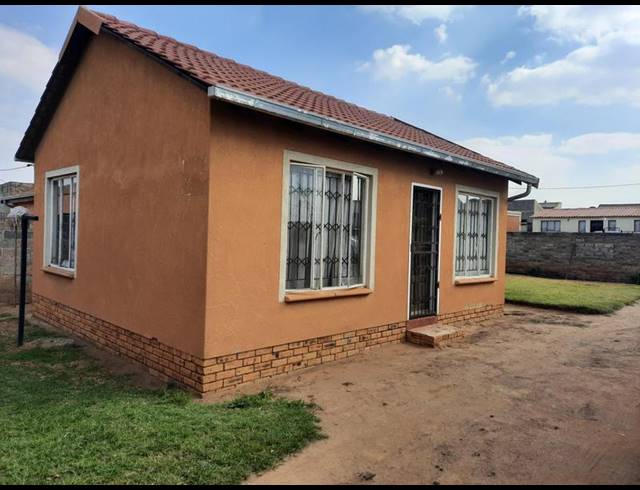 2 BEDROOM HOUSE FOR SALE IN PALM SPRINGS